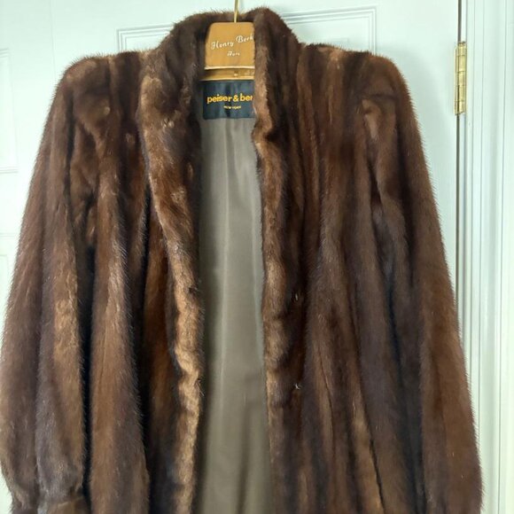 Designer Peiser and Berk Hip Length Lunaraine Mink Fur Coat - Picture 3 of 4